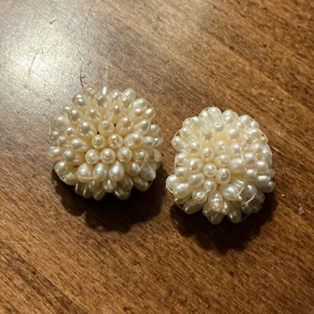 Elegant Pearl Cluster Clip-on Earrings